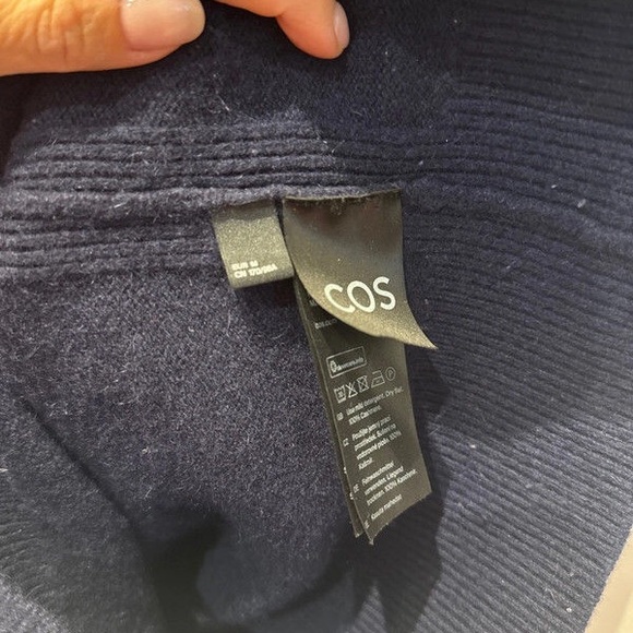 COS Dark Blue Sleeveless V-Neck Sweater - Picture 4 of 4